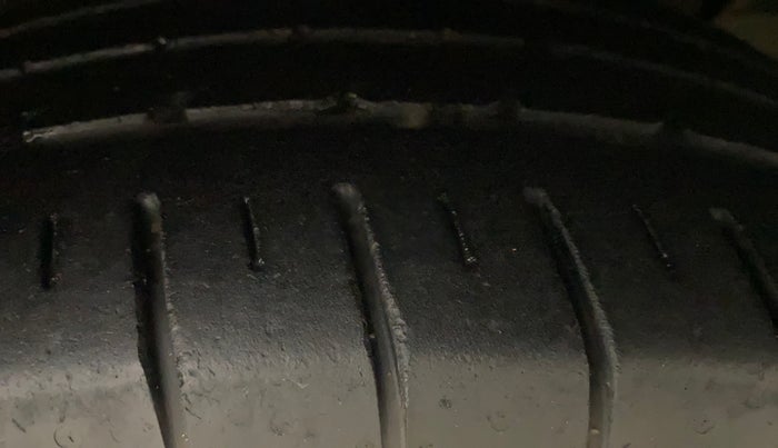 2019 KIA SELTOS GTX 1.4 PETROL, Petrol, Manual, 28,230 km, Right Front Tyre Tread