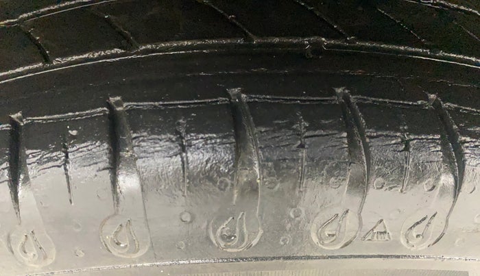 2020 Renault Kwid RXL, Petrol, Manual, 50,927 km, Left Front Tyre Tread