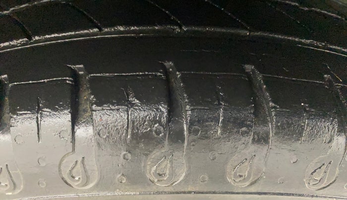 2020 Renault Kwid RXL, Petrol, Manual, 50,927 km, Right Front Tyre Tread