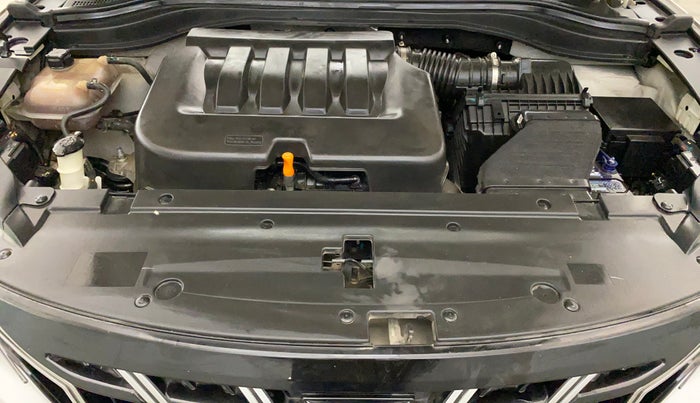 2021 Mahindra XUV700 AX 7 P AT 7 STR, Petrol, Automatic, 60,237 km, Engine View