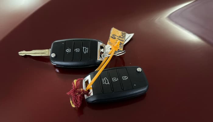 2021 KIA SONET HTK PLUS 1.2, Petrol, Manual, 64,133 km, Key Close Up