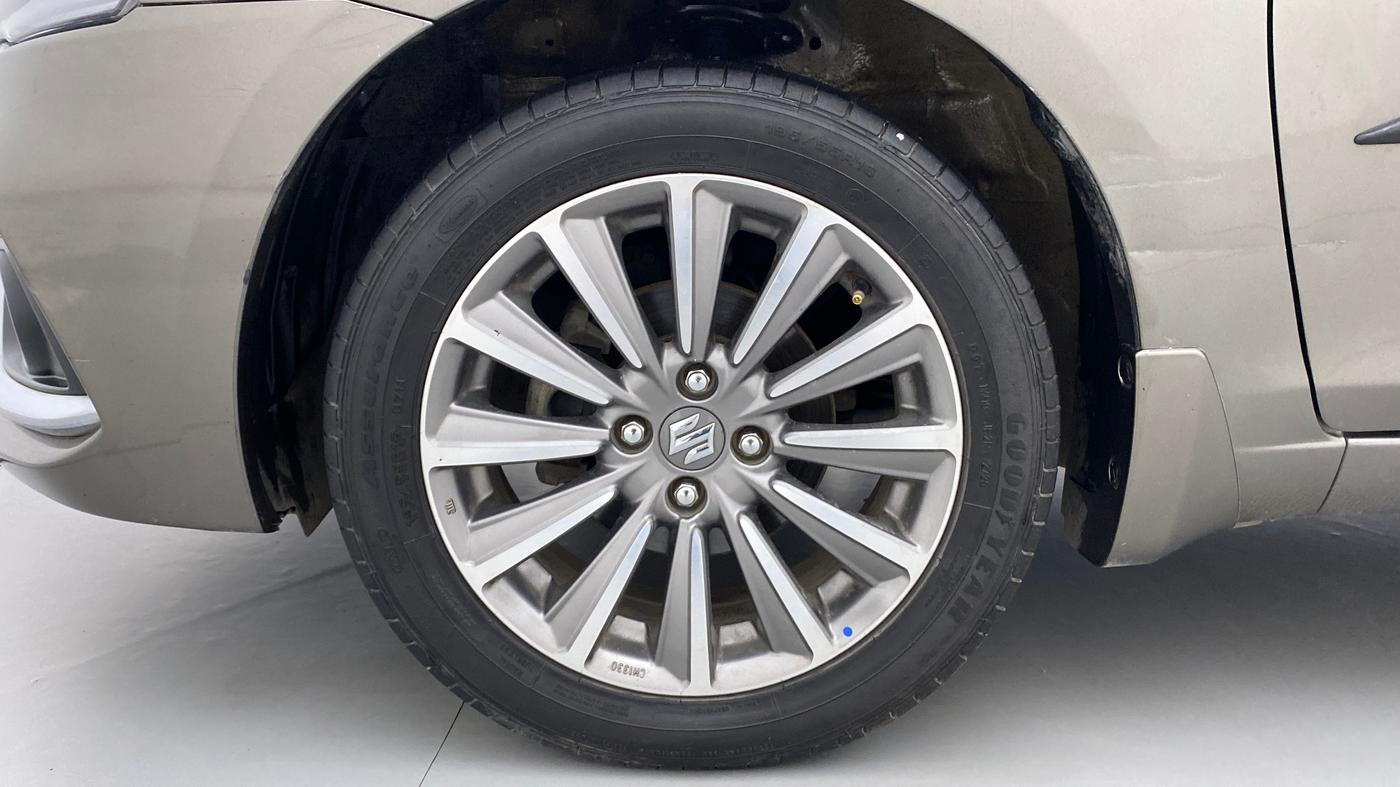 2020 Maruti Ciaz ALPHA 1.5 MT VTVT SHVS, Petrol, Manual, 86,290 km, Left Front Wheel