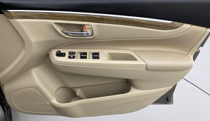 2020 Maruti Ciaz ALPHA 1.5 MT VTVT SHVS, Petrol, Manual, 86,290 km, Driver Side Door Panels Control