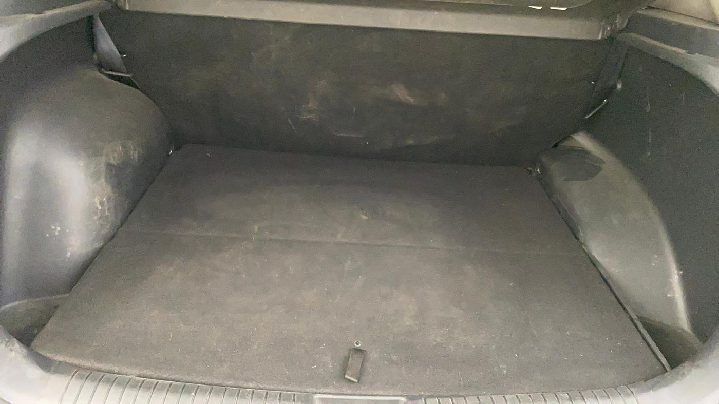2015 Hyundai Creta S 1.6 PETROL, Petrol, Manual, 90,066 km, Boot Inside