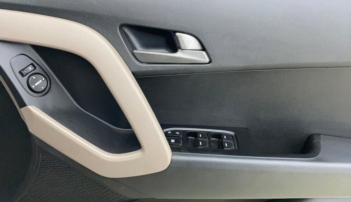 2015 Hyundai Creta S 1.6 PETROL, Petrol, Manual, 90,066 km, Driver Side Door Panels Control