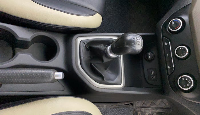 2015 Hyundai Creta S 1.6 PETROL, Petrol, Manual, 90,066 km, Gear Lever