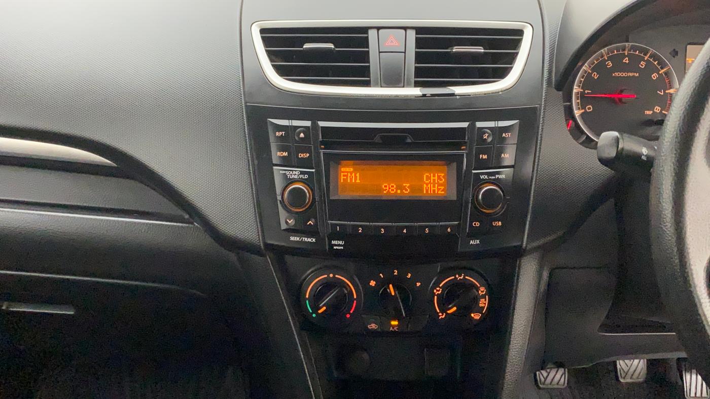 2016 Maruti Swift VXI, Petrol, Manual, 65,555 km, Air Conditioner