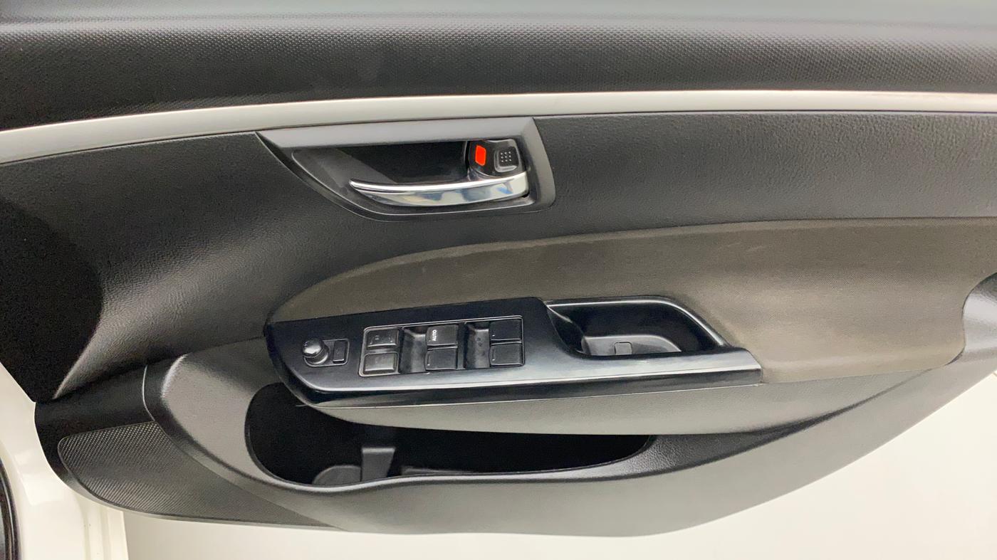 2016 Maruti Swift VXI, Petrol, Manual, 65,555 km, Driver Side Door Panels Control
