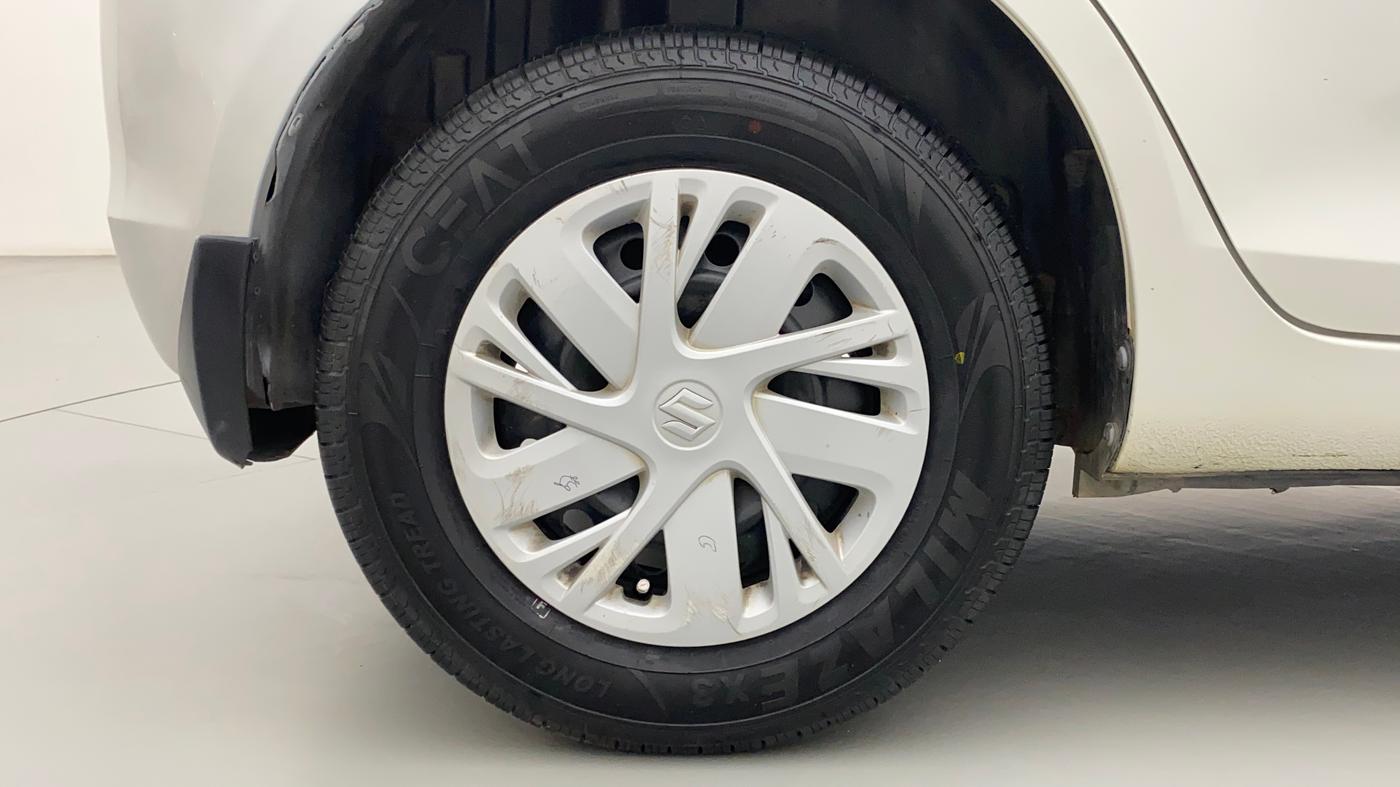 2016 Maruti Swift VXI, Petrol, Manual, 65,555 km, Right Rear Wheel