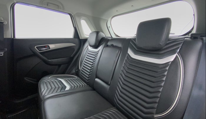 2018 Maruti Vitara Brezza ZDI, Diesel, Manual, 20,431 km, Right Side Door Cabin View