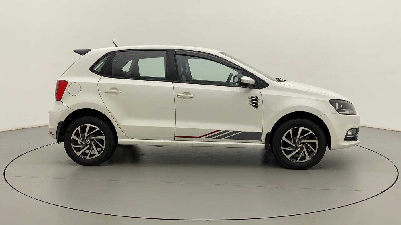 2017 Volkswagen Polo COMFORTLINE 1.2L, Petrol, Manual, 57,238 km, Right Side View