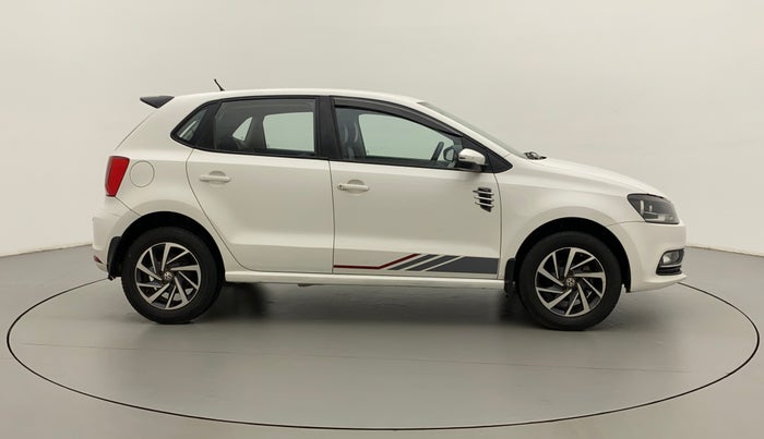 2017 Volkswagen Polo COMFORTLINE 1.2L, Petrol, Manual, 57,238 km, Right Side View