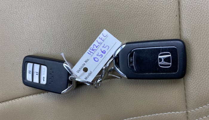 2019 Honda Amaze 1.2L I-VTEC V, Petrol, Manual, 42,872 km, Key Close Up