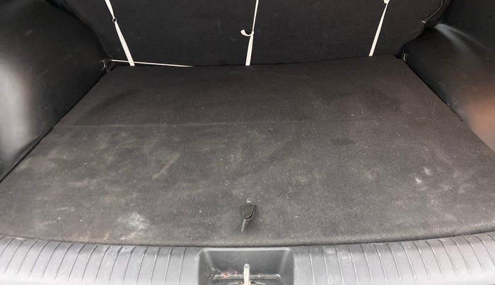 2016 Hyundai Creta SX (O) 1.6 DIESEL, Diesel, Manual, 65,987 km, Boot Inside