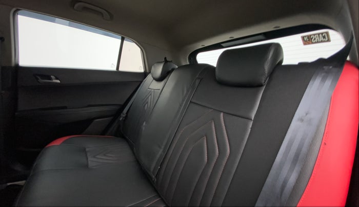 2016 Hyundai Creta SX (O) 1.6 DIESEL, Diesel, Manual, 65,987 km, Right Side Rear Door Cabin