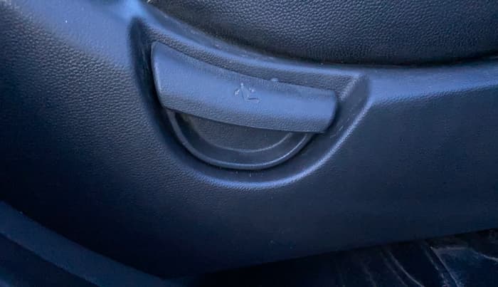 2019 Hyundai Grand i10 SPORTZ 1.2 KAPPA VTVT, Petrol, Manual, 92,059 km, Driver Side Adjustment Panel