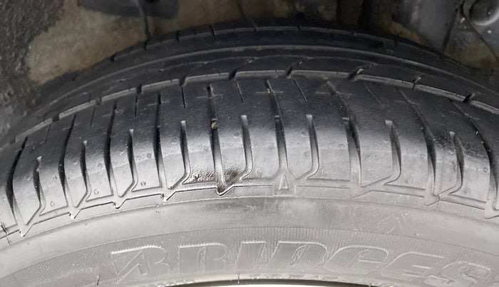 2016 Hyundai Elite i20 ASTA 1.2 (O), Petrol, Manual, 63,868 km, Left Rear Tyre Tread