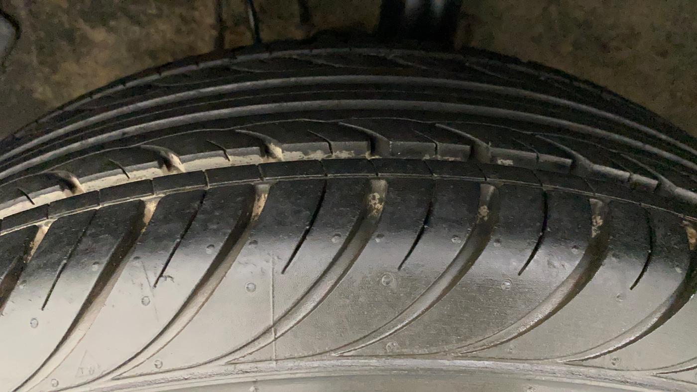 2012 Hyundai i20 ASTA 1.2, Petrol, Manual, 36,855 km, Left Front Tyre Tread