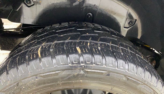 2021 Mahindra Thar LX HT PETROL 4WD MT, Petrol, Manual, 30,711 km, Right Rear Tyre Tread