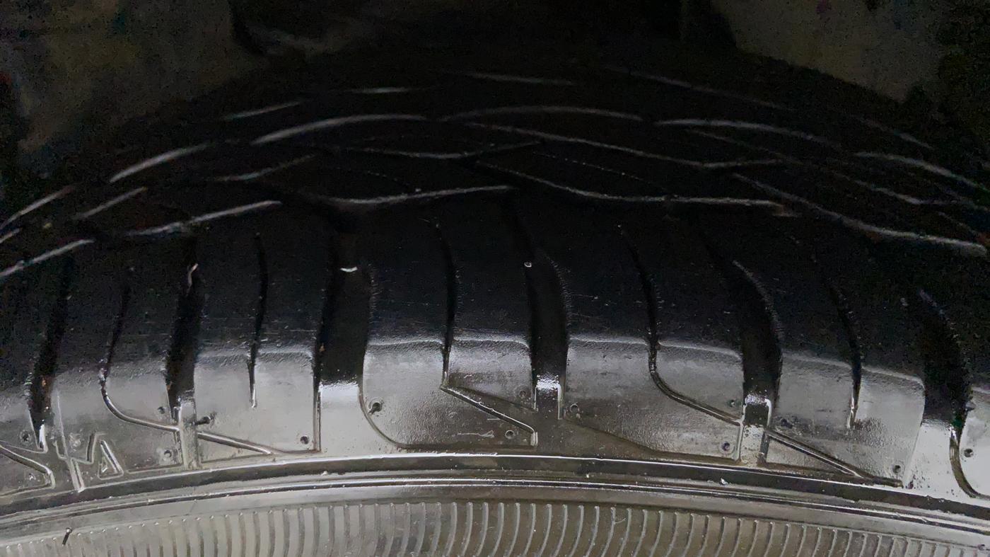 2018 Tata Hexa Varicor 400 XTA, Diesel, Automatic, 86,830 km, Left Front Tyre Tread