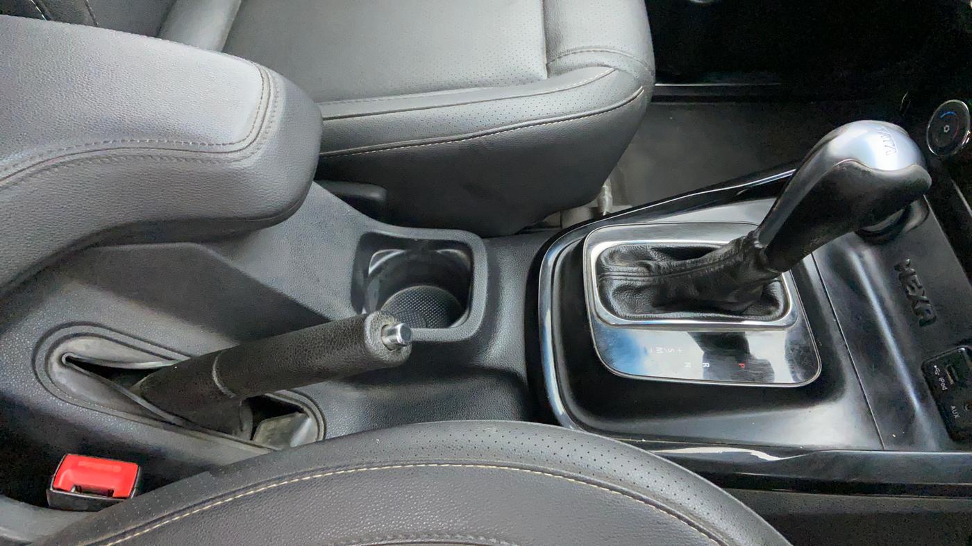 2018 Tata Hexa Varicor 400 XTA, Diesel, Automatic, 86,830 km, Gear Lever