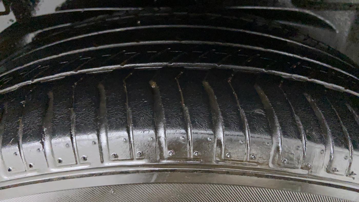2018 Tata Hexa Varicor 400 XTA, Diesel, Automatic, 86,830 km, Left Rear Tyre Tread
