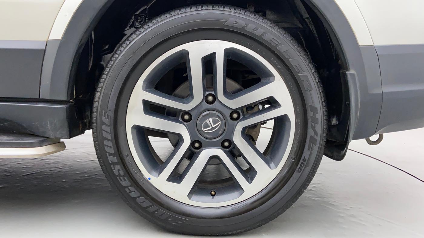 2018 Tata Hexa Varicor 400 XTA, Diesel, Automatic, 86,830 km, Left Rear Wheel