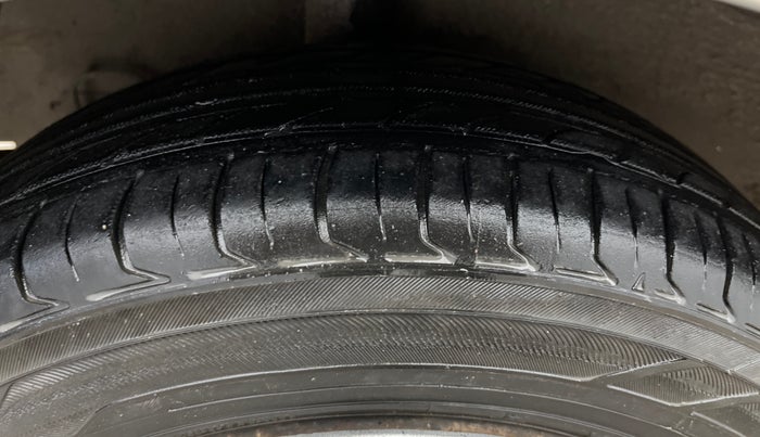 2016 Hyundai Grand i10 SPORTZ 1.2 KAPPA VTVT, Petrol, Manual, 67,082 km, Right Rear Tyre Tread