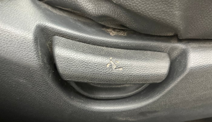 2016 Hyundai Grand i10 SPORTZ 1.2 KAPPA VTVT, Petrol, Manual, 67,082 km, Driver Side Adjustment Panel