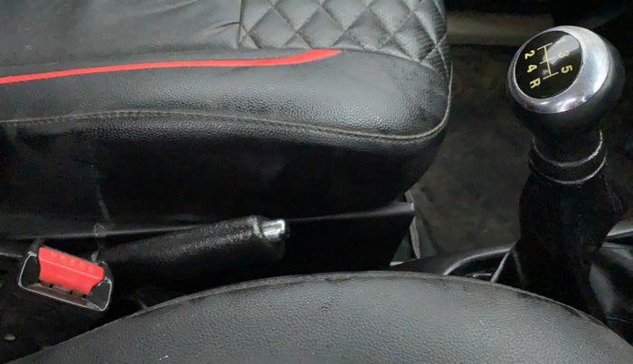 2015 Maruti Wagon R 1.0 VXI, CNG, Manual, 75,748 km, Gear Lever