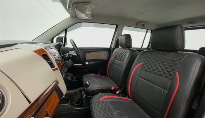 2015 Maruti Wagon R 1.0 VXI, CNG, Manual, 75,748 km, Right Side Front Door Cabin