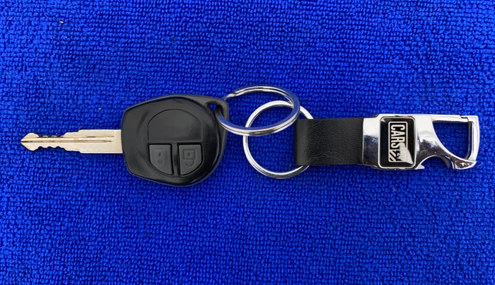 2015 Maruti Wagon R 1.0 VXI, CNG, Manual, 75,748 km, Key Close Up