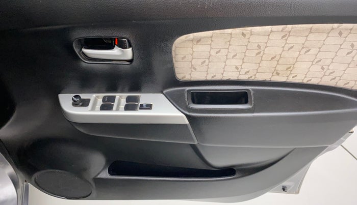 2015 Maruti Wagon R 1.0 VXI, CNG, Manual, 75,748 km, Driver Side Door Panels Control