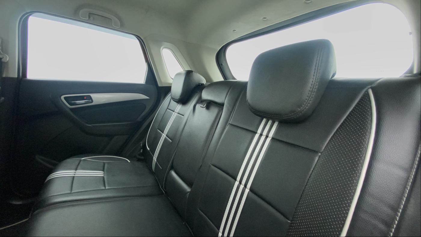 2020 Maruti Vitara Brezza ZXI+ DUAL TONE, Petrol, Manual, 30,331 km, Right Side Rear Door Cabin