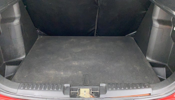 2020 Maruti Vitara Brezza ZXI+ DUAL TONE, Petrol, Manual, 30,331 km, Boot Inside