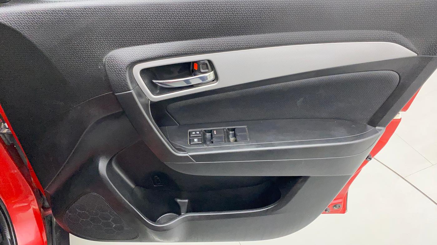 2020 Maruti Vitara Brezza ZXI+ DUAL TONE, Petrol, Manual, 30,331 km, Driver Side Door Panels Control