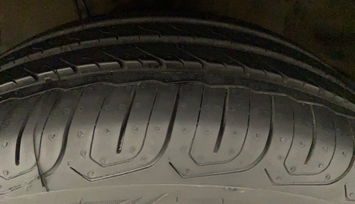 2011 Hyundai i20 ASTA 1.2, Petrol, Manual, 31,750 km, Left Rear Tyre Tread