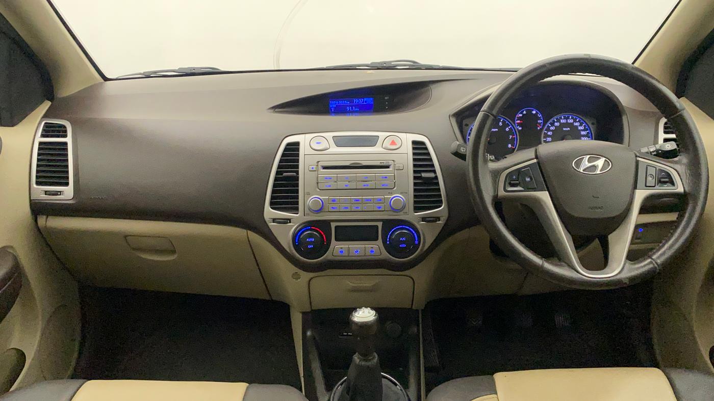 2011 Hyundai i20 ASTA 1.2, Petrol, Manual, 31,750 km, Dashboard