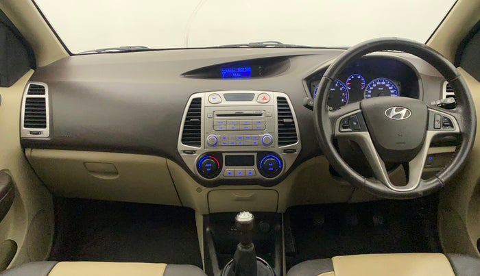 2011 Hyundai i20 ASTA 1.2, Petrol, Manual, 31,750 km, Dashboard