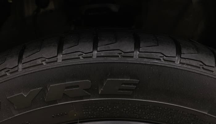 2023 Hyundai ALCAZAR 1.5 SIGNATURE (O) TURBO DCT 7, Petrol, Automatic, 20,034 km, Right Front Tyre Tread
