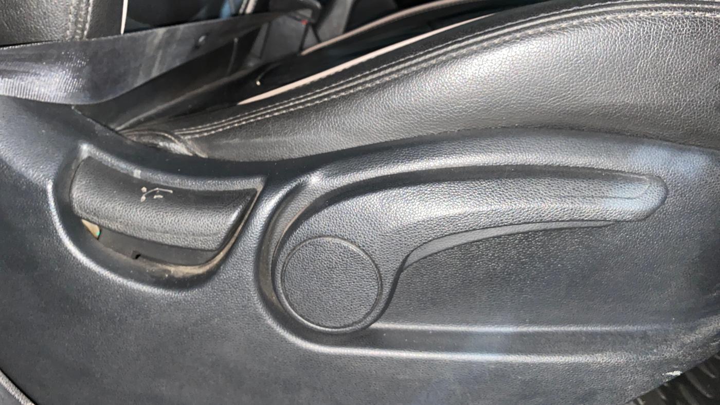2018 Hyundai Creta E PLUS 1.6 PETROL, Petrol, Manual, 46,533 km, Driver Side Adjustment Panel
