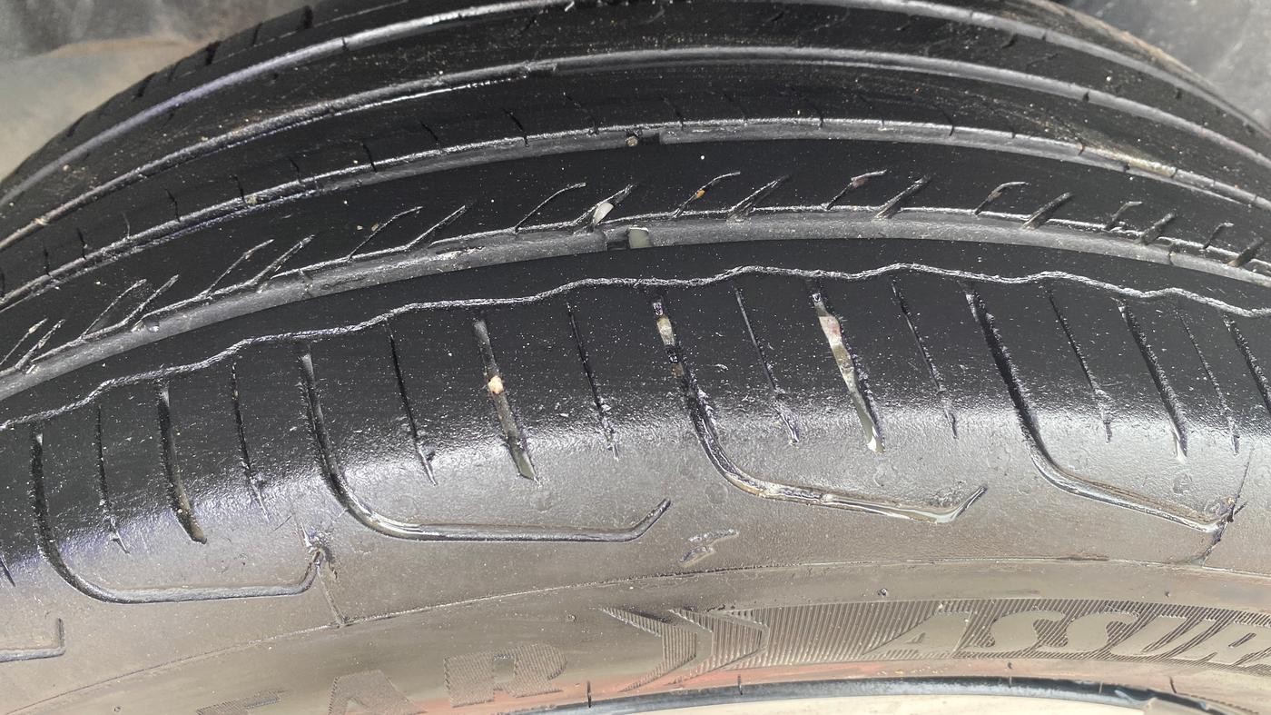 2024 Maruti FRONX ALPHA 1.0L TURBO 6 AT, Petrol, Automatic, 35,063 km, Left Rear Tyre Tread