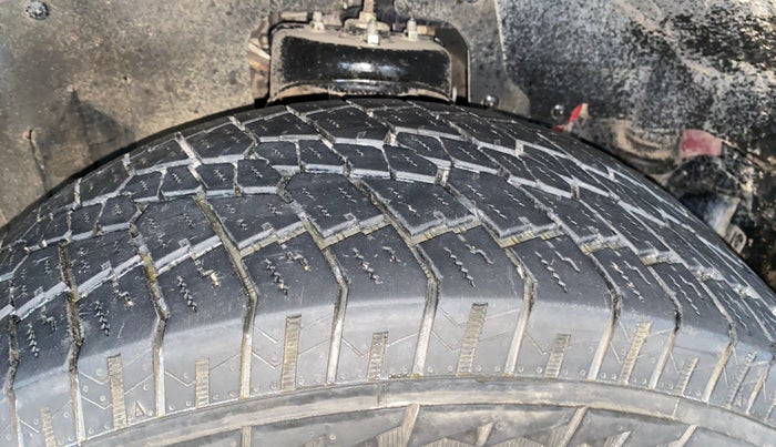 2021 Mahindra Thar LX D 4WD MT CONVERTIBLE, Diesel, Manual, 84,191 km, Right Front Tyre Tread