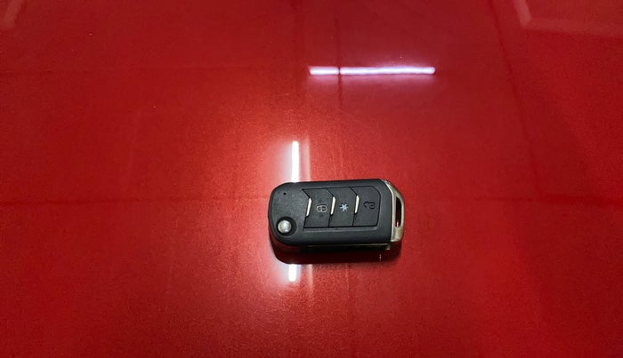 2021 Mahindra Thar LX D 4WD MT CONVERTIBLE, Diesel, Manual, 84,191 km, Key Close Up
