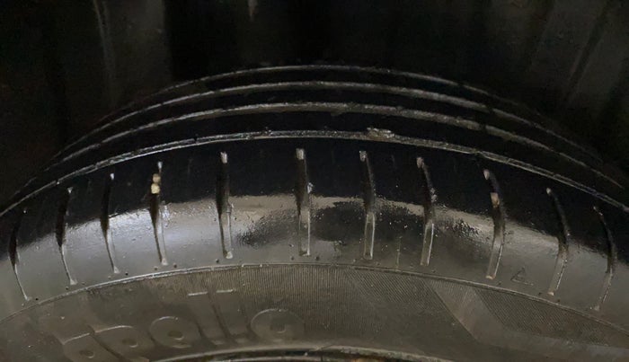 2023 Toyota Glanza S, Petrol, Manual, 60,527 km, Right Rear Tyre Tread