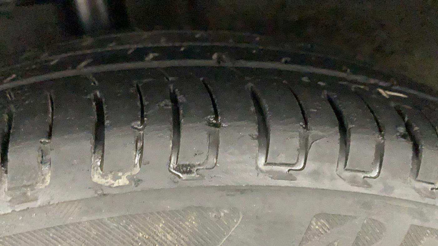 2011 Toyota Etios V, Petrol, Manual, 72,416 km, Left Front Tyre Tread