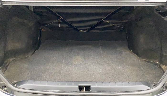 2011 Toyota Etios V, Petrol, Manual, 72,416 km, Boot Inside
