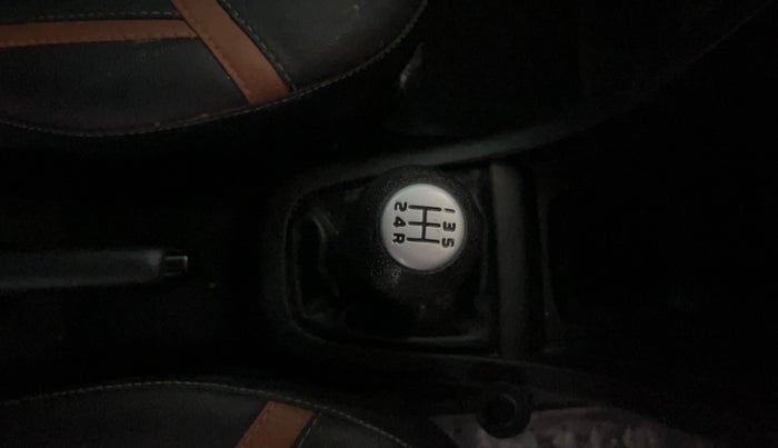 2017 Maruti Swift LXI (O), Petrol, Manual, 17,316 km, Gear Lever