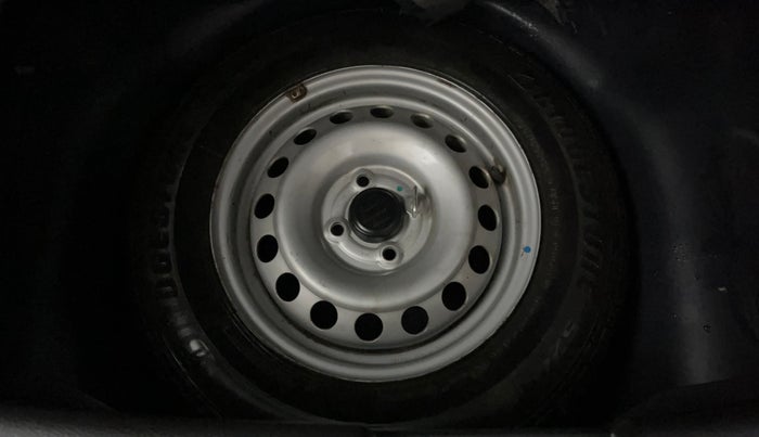 2017 Maruti Swift LXI (O), Petrol, Manual, 17,316 km, Spare Tyre