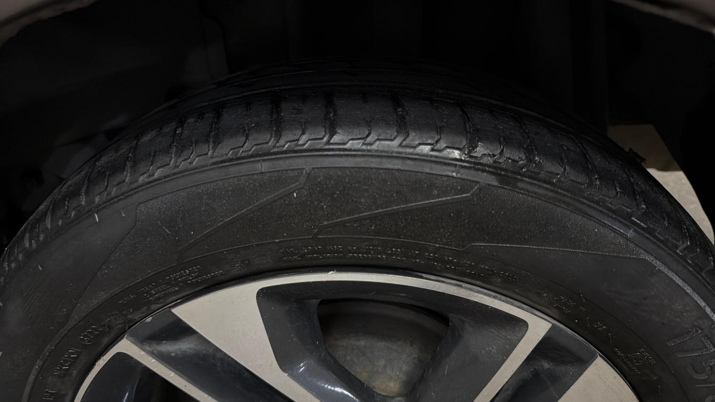 2017 Tata TIGOR XZ (O) PETROL, Petrol, Manual, 96,127 km, Left Rear Tyre Tread